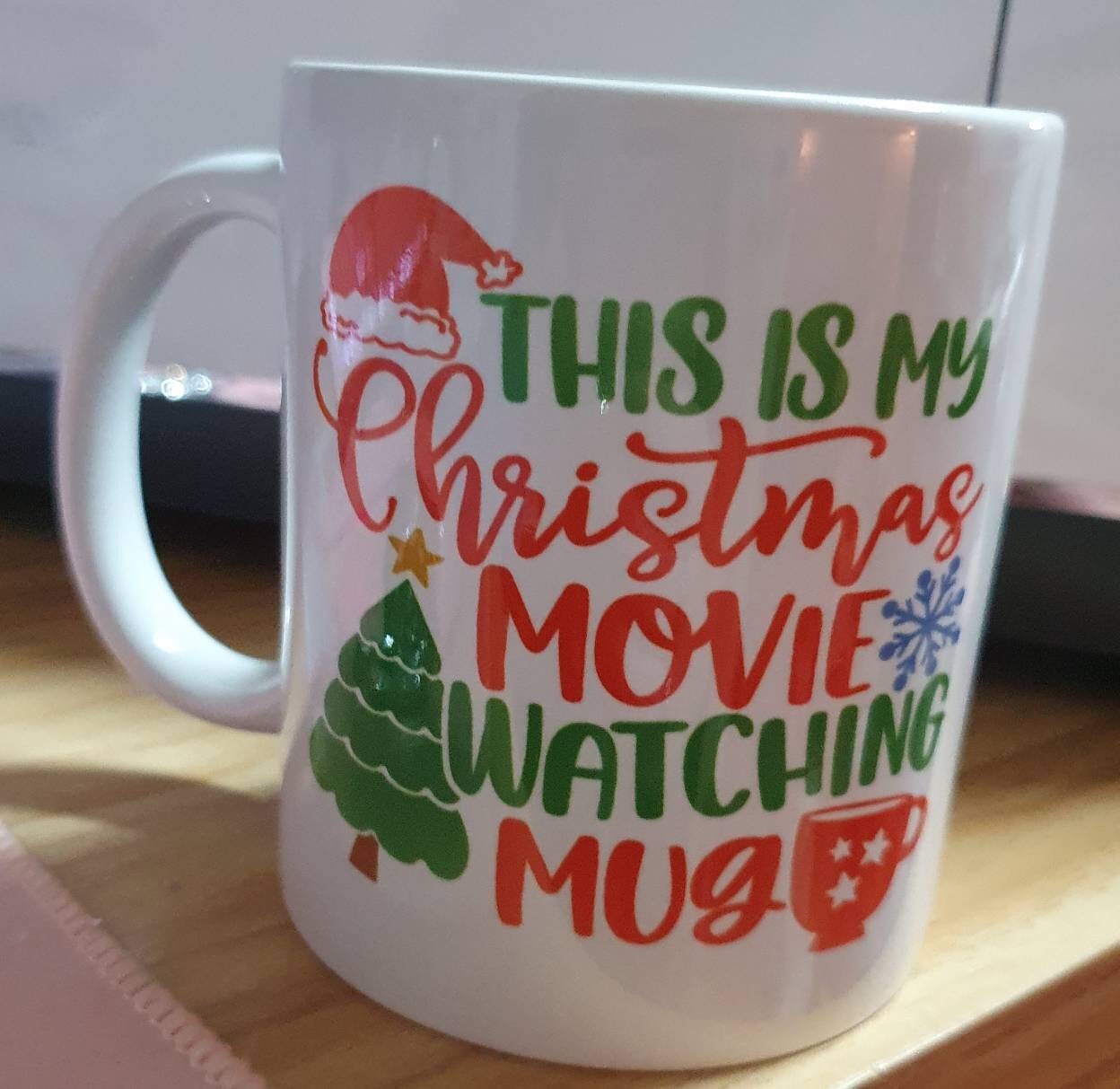 Christmas Movie Watching Mug - Festive Holiday Drinkware for Cozy Nights