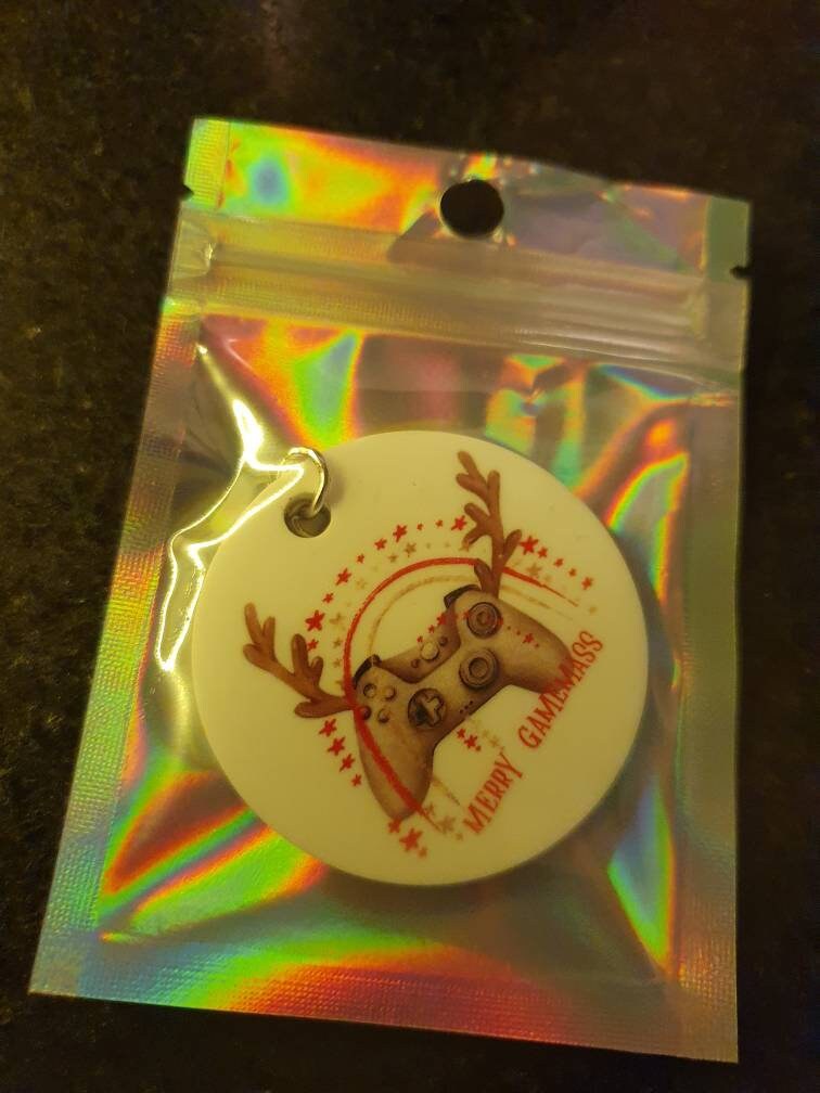 Christmas Gamer Keychain - Video Game Controller with Reindeer Antlers - Merry Gamemass Present Gift